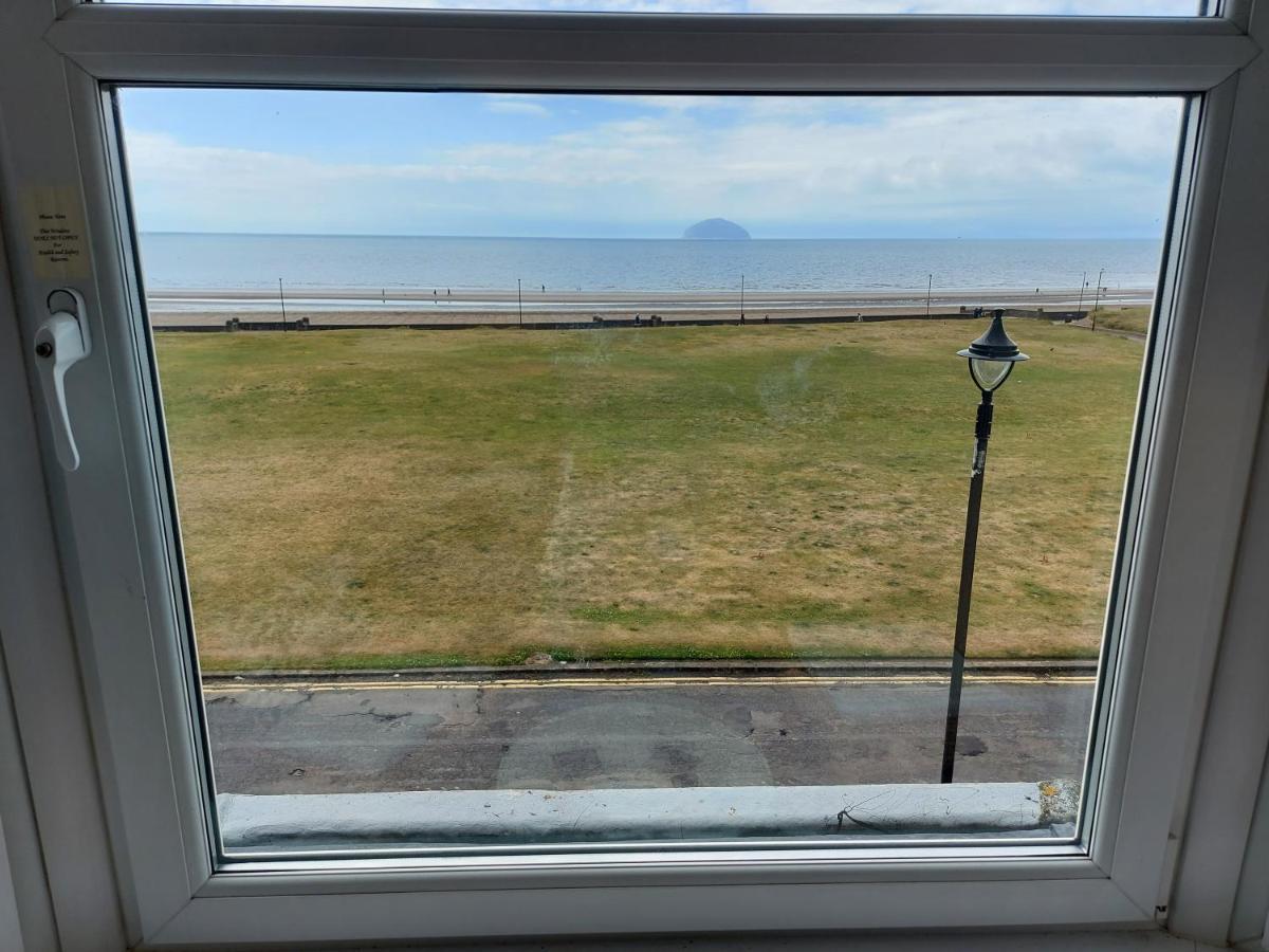 Girvan Guest House 외부 사진